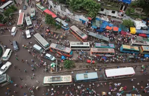 ঢাকার যানজটের নেপথ্যে অনিয়ন্ত্রিত যানবাহন